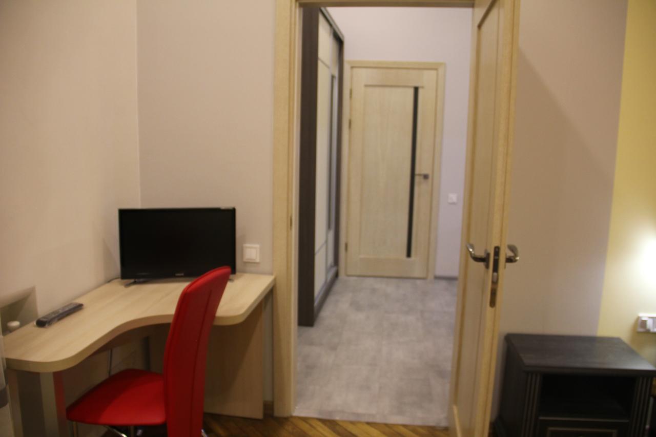 Apartment On Khorvatska Street Leópolis Exterior foto